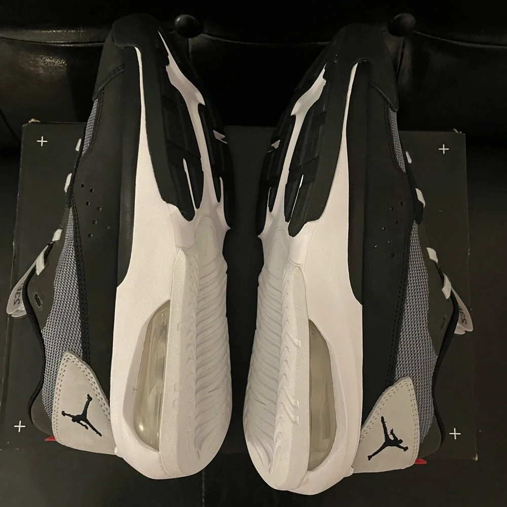 Jordan‎ Air 200E ‘Black University Red’ NWT